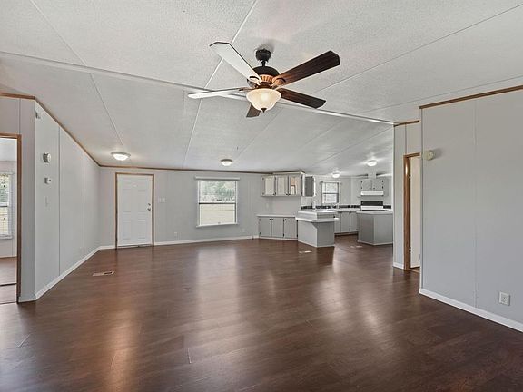 4th image of 8464 Longhorn Dr