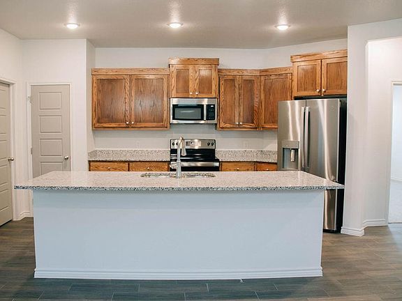 5th image of 706 Freedom Cir