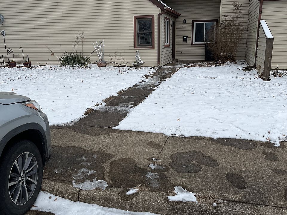 1st image of 1033 Jaycee St NW