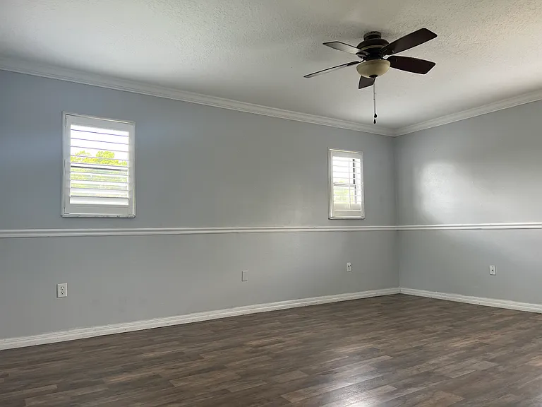 8015 Sycamore Dr — Photo 18