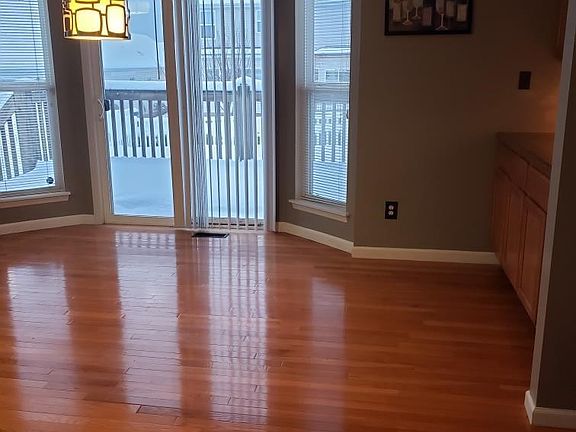 3rd image of 4028 Ashbury Crossing Dr