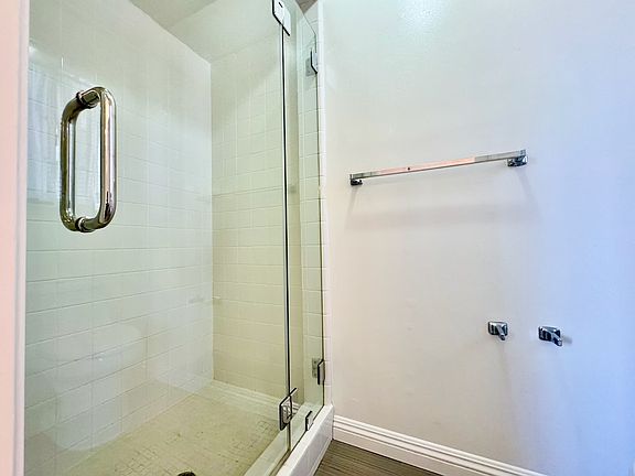5th image of 18928 Sara Park Cir
