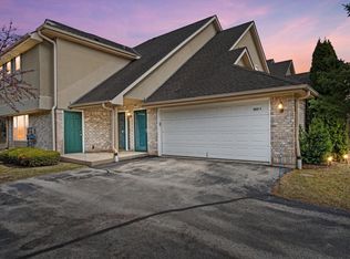 9032 W Elm Ct UNIT F, Franklin, WI 53132