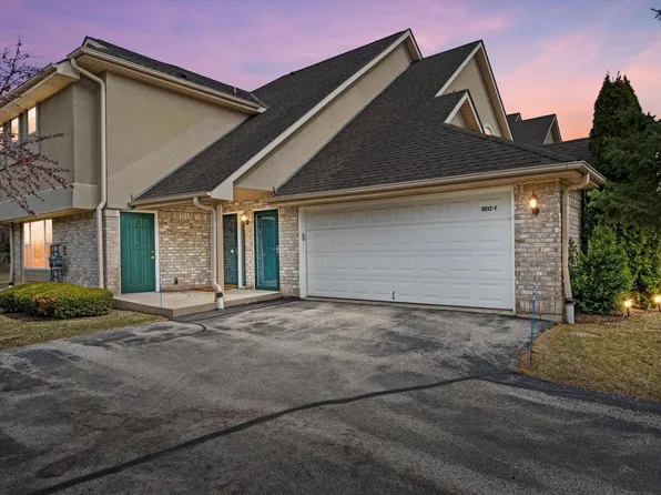 9032 West Elm COURT #F, Franklin, WI 53132