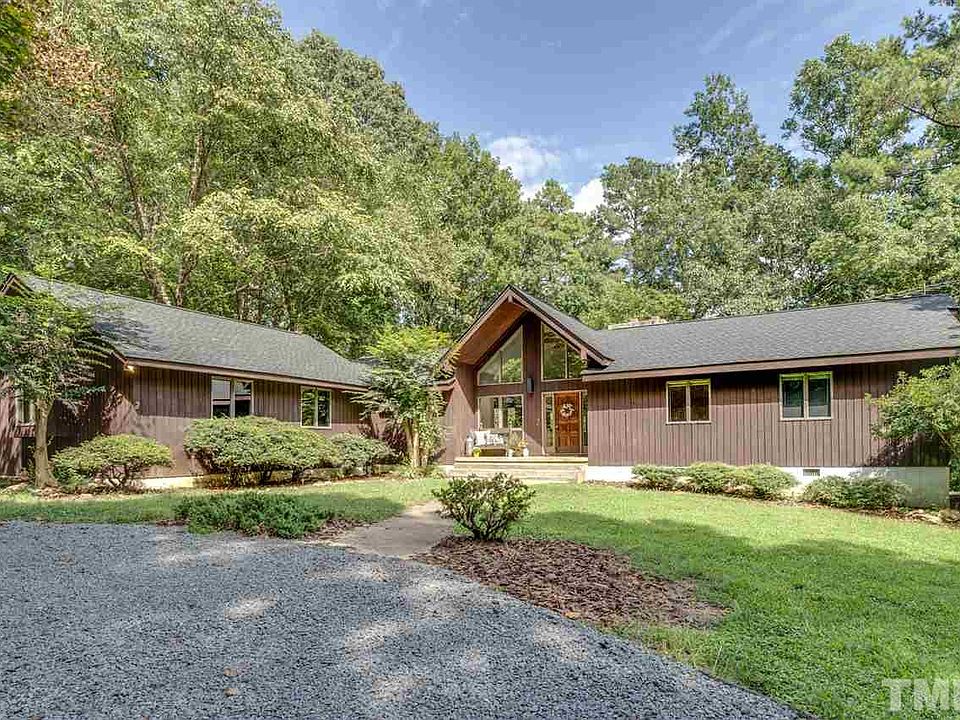 1st image of 4177 Barefoot Ln
