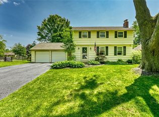 222 Champion Ave, Webster, NY 14580