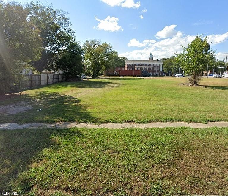 2nd image of 3126 Tidewater Dr
