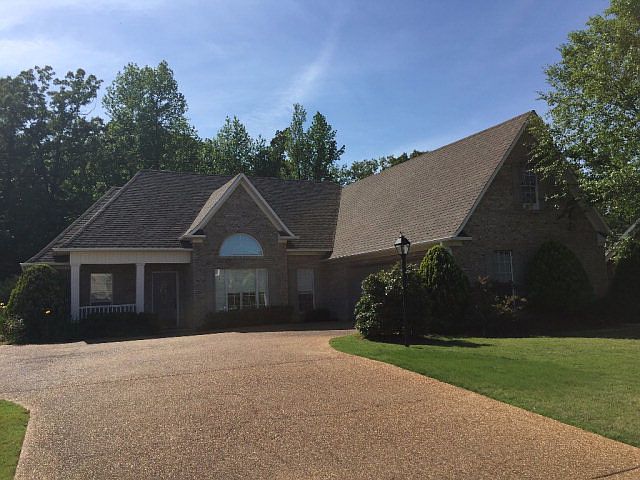 1st image of 920 Bonnie Blue Dr