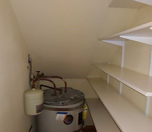 5th image of 2421 E Crestview Dr