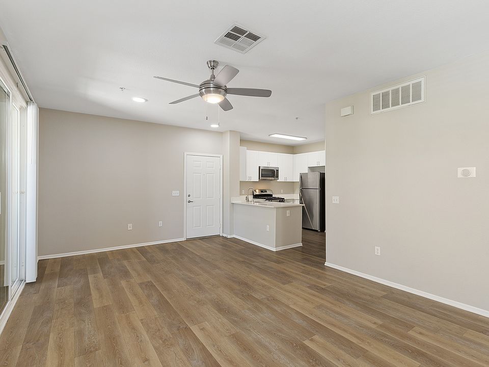 Create memorable moments in dining spaces enhanced by contemporary finishes and generous room flow