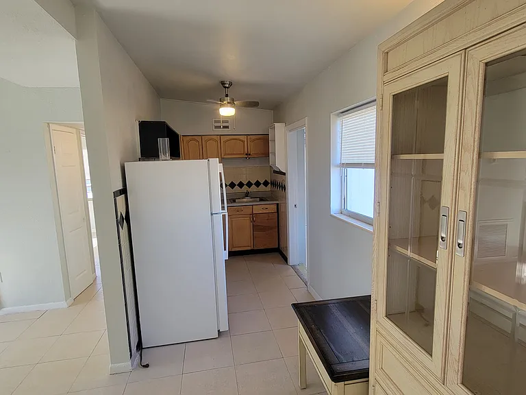 2361 Dallas St — Photo 6