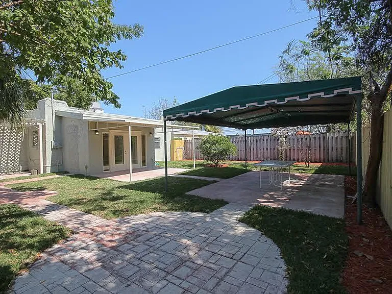 410 Franklin Rd — Photo 11