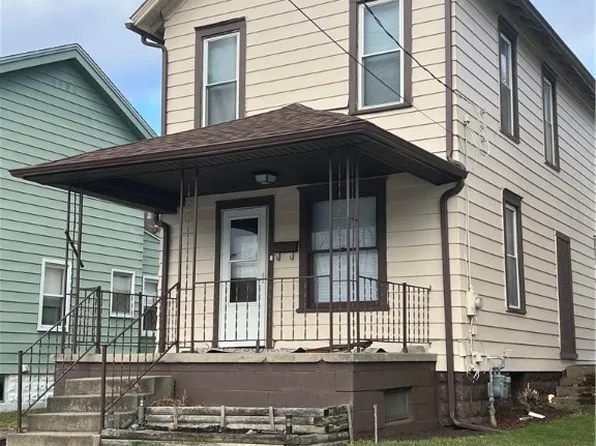506 E Liberty St, Lowellville, OH 44436
