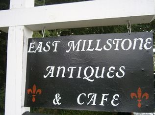 3 Market St, Somerset, NJ 08873