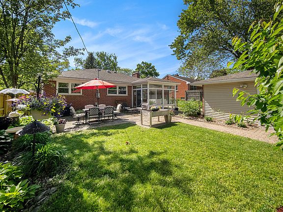 3rd image of 1537 Marian Ave