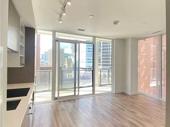 20 Edward St #514, Toronto, ON M5G 0C5