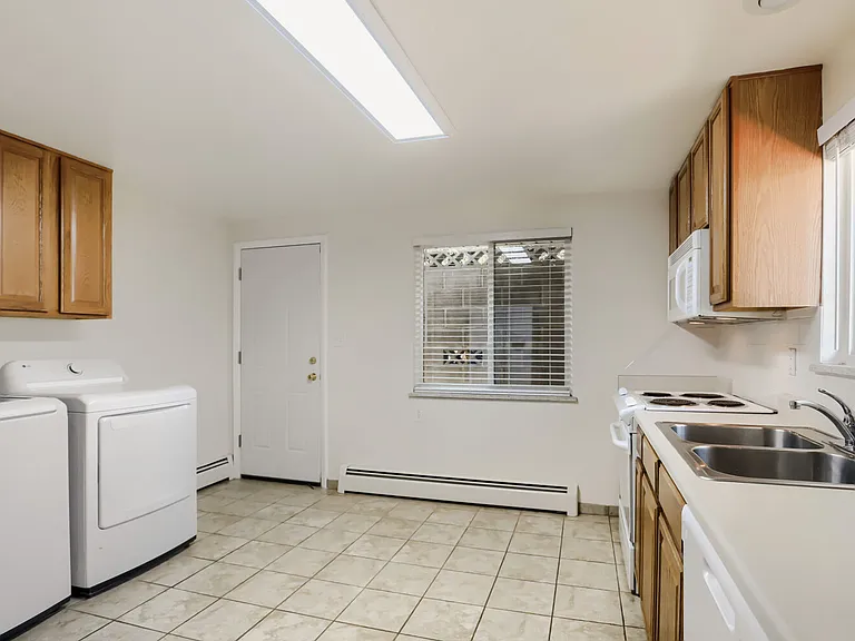 512 Maple St — Photo 7