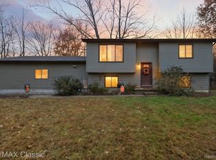 5594 Harper Rd, Holt, MI 48842