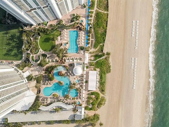 4th image of 18001 Collins Ave #916