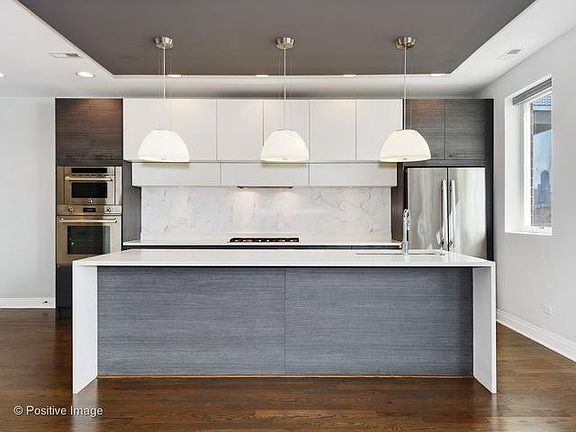 4th image of 1617 W Grand Ave #2W
