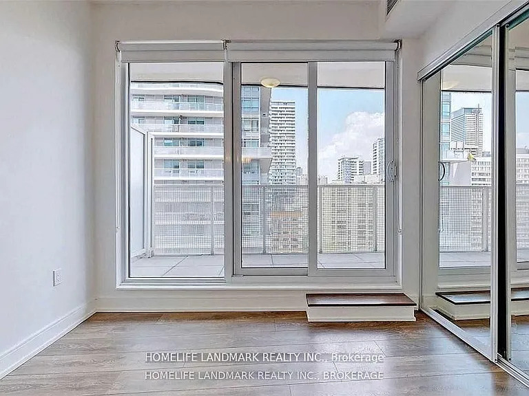 89 McGill St #1305 — Photo 27