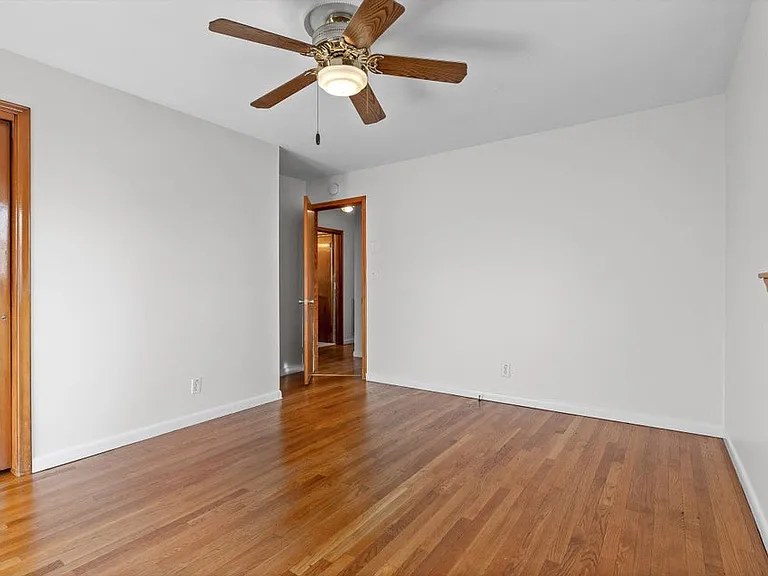 517 Randall St — Photo 23