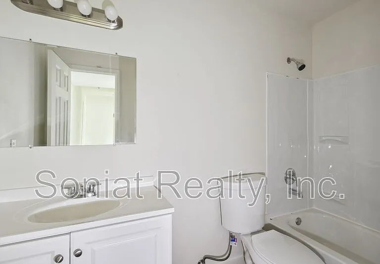 7710B N Coronet Ct — Photo 6