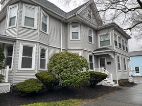 7 Lowell St, Woburn, MA