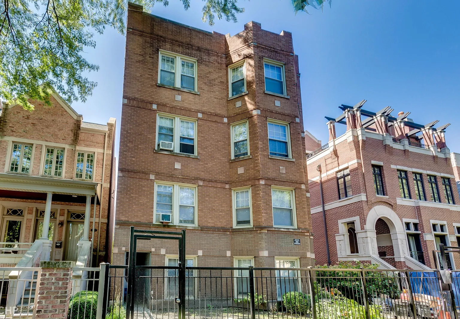 1 bed, 850 sqft, $1,550 — Photo 1