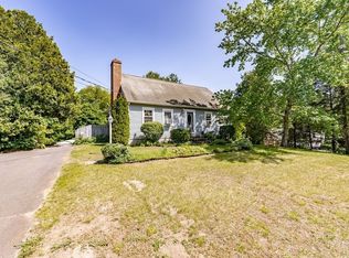 12 Pinebrook Cir, Granby, MA 01033