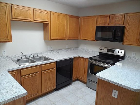 4th image of 9467 Crimnson Ct