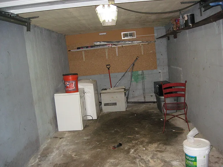1090 Taylor Dr — Photo 20