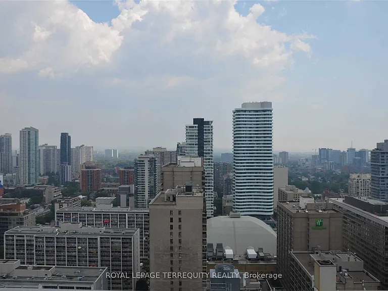 7 Grenville St #3409 — Photo 18