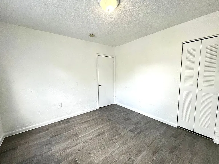 1801 NW 54th St — Photo 18