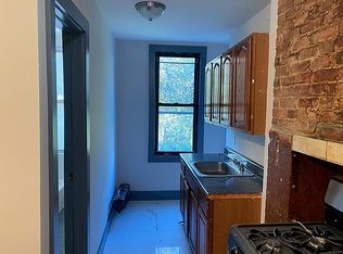 57 Bartlett St #2R, Brooklyn, NY 11206