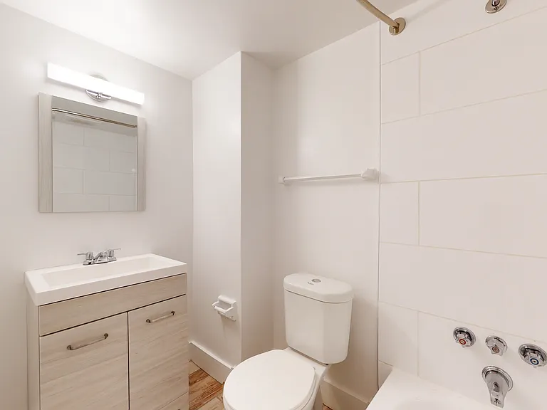 371 Gilmour St — Photo 11
