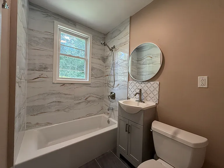 25 Van Wagoner Ave — Photo 7