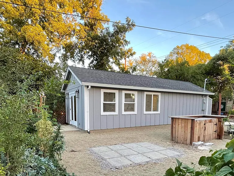 2820 32nd Ave #D — Photo 5