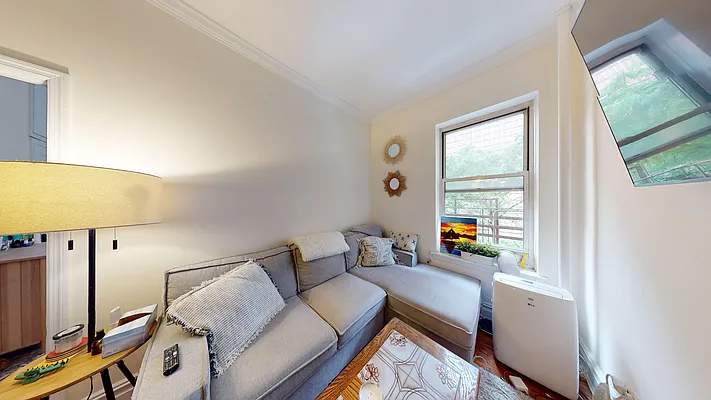 Rented by Bond New York | media 1