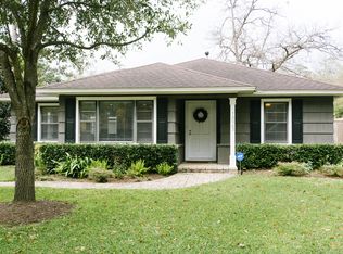1023 Waltway Dr, Houston, TX 77008