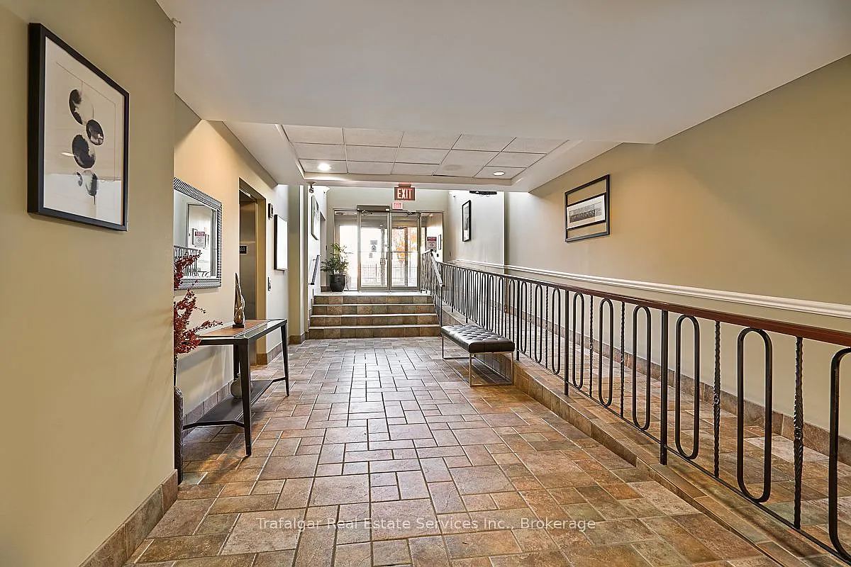 3 bed, $3,000 — Photo 4
