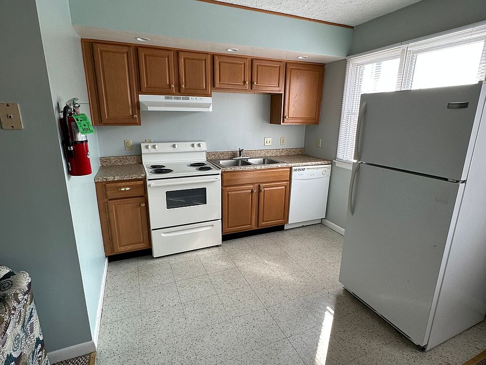 1st image of 888 Wayne Ave APT 10