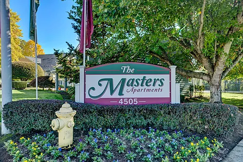 Masters Apartments Photo 1