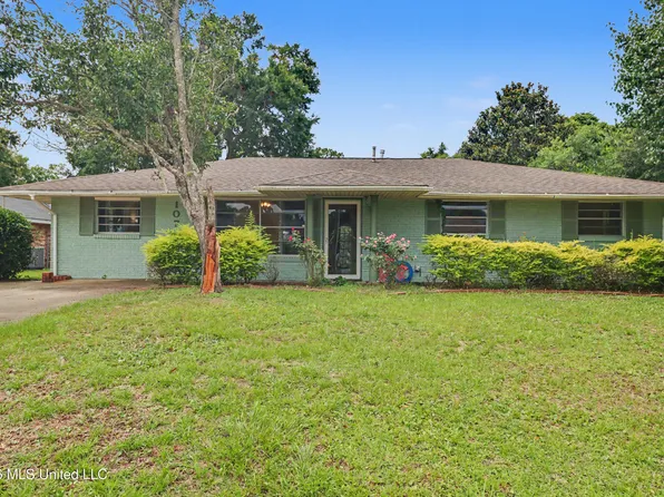 107 Vance Pl, Long Beach, MS 39560