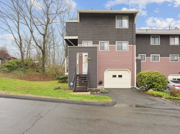 13A Stonegate #A, Branford, CT 06405