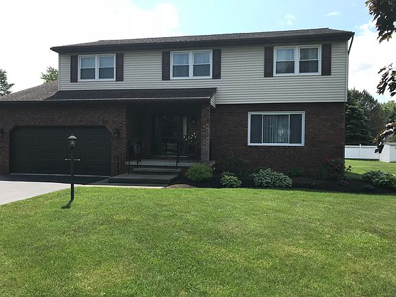 2nd image of 15 Windsor Dr