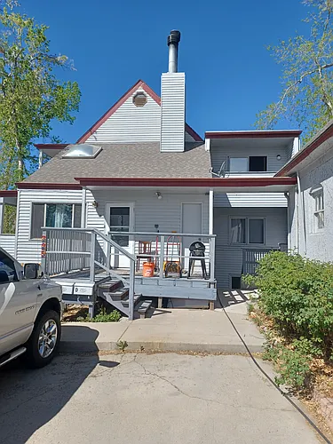325 Martin St Photo 1
