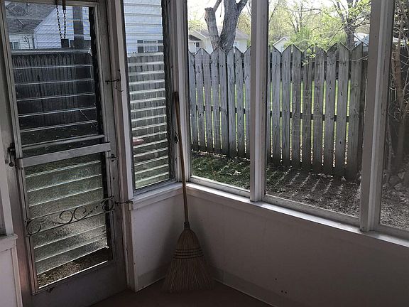 5th image of 3309 E Jackson Blvd