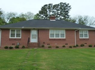 402 S College St, Walhalla, SC 29691