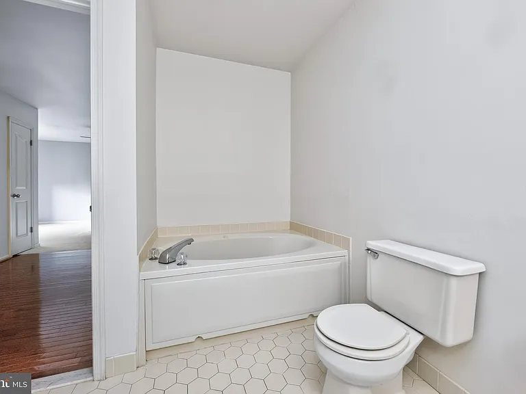 1014 Foxmeadow Dr #1014 — Photo 32